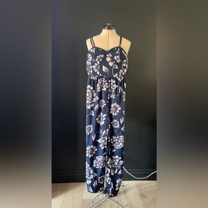 Floral romper in Navy , White and pink size medium